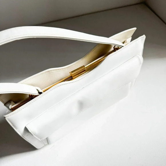 Vintage White Faux  Leather rectengular Top Handle Bag - Picture 4 of 7
